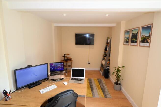 Office/ Garage
