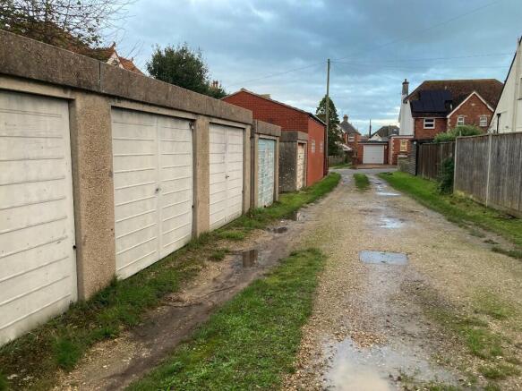 Garage access lane