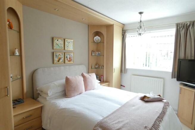 BEDROOM 1