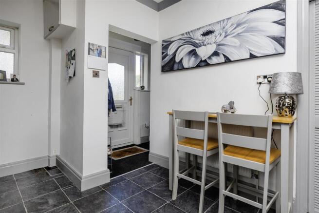 2 bed Semi-Detached for sale Image 6