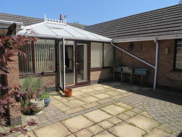 REAR COURTYARD GARDE