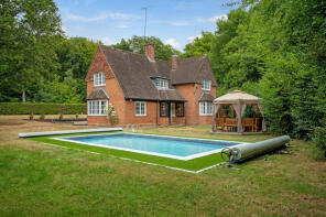 Wood Park House, Catslip, Nettlebed, Henley-on-thames RG9 5BP