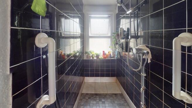 10 bed Terraced to rent Image 6