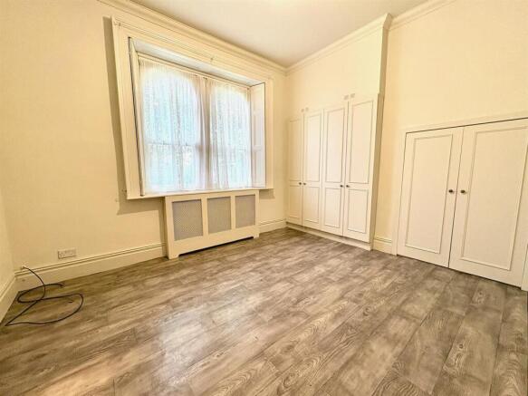 1 bed Apartment for sale Image 7
