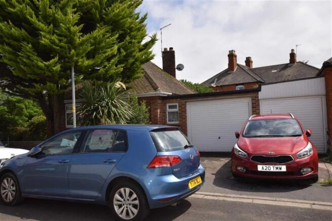 INTEGRAL DOUBLE GARAGE