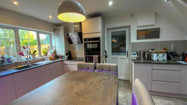 Kitchen / Dining Room
