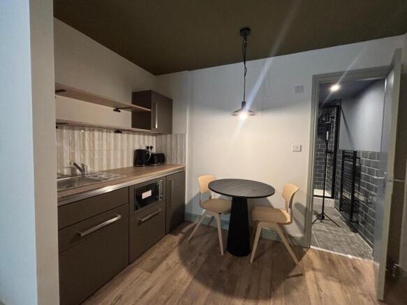 10 bed Terraced to rent Image 6