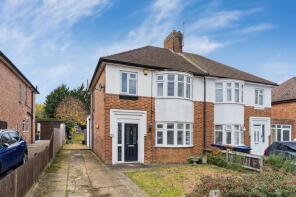 17, Strathmore Avenue, Hitchin SG5 1SN