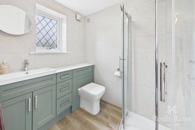 4 bed Detached for sale Image 8
