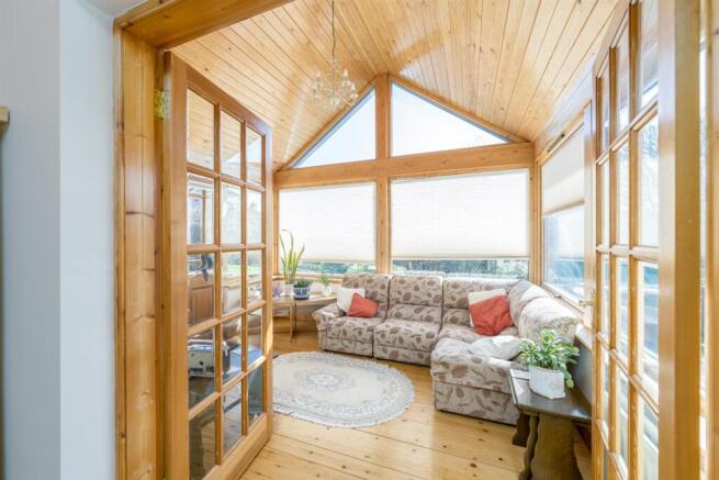 10 Gunsgreen Park-07.jpg