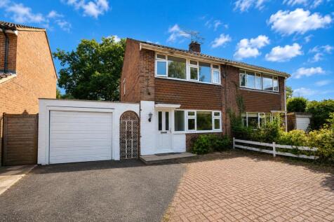 Chatfield Close, Farnborough, Hampshire, GU14