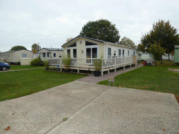 2 Bedroom Park Home for Sale