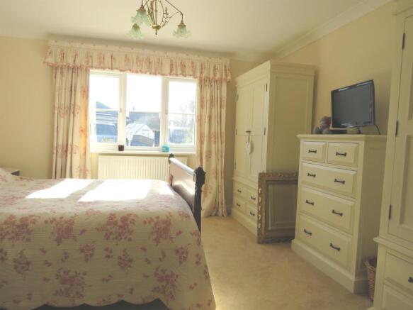 Photo 6