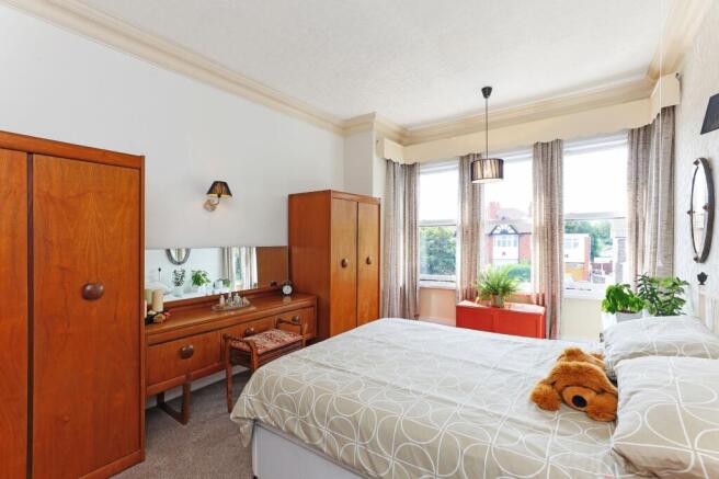 4 bed Semi-Detached for sale Image 8