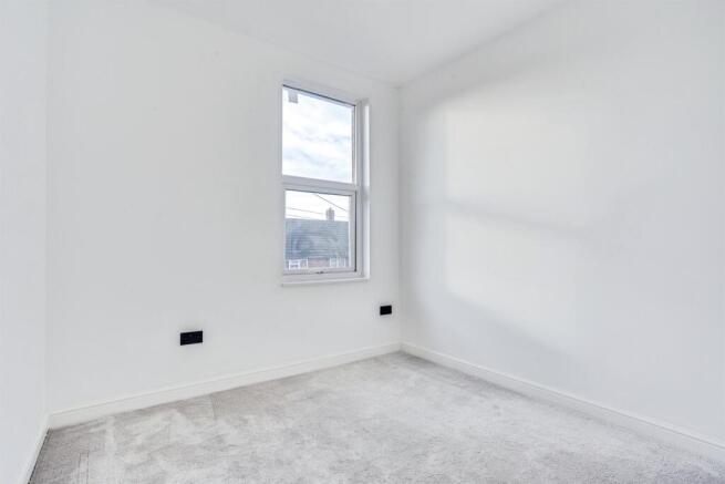 3 bed Terraced for sale Image 12