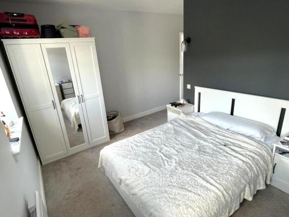 2 bed Flat to rent Image 7