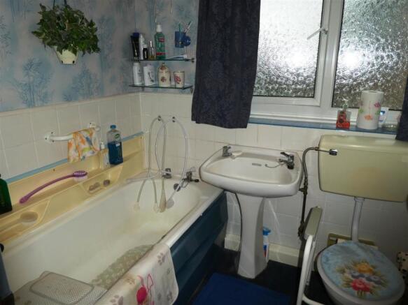 bathroom.JPG