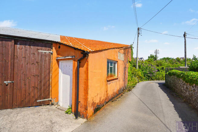Garage North of Beach Bank