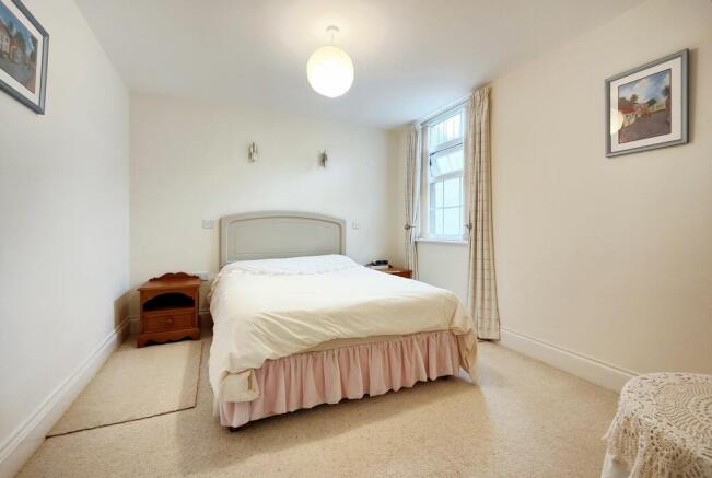 4 Bedrooms