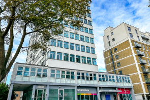 302, 45 Skyline Plaza, Victoria Avenue, Southend-on-sea SS2 6BB