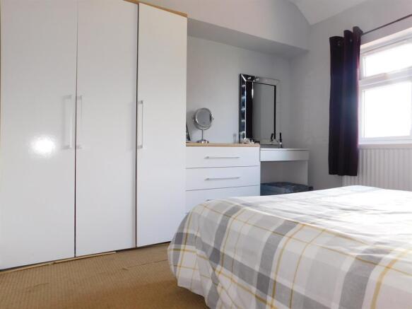 Bedroom 1a