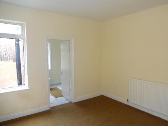 2 bed House to rent Image 8