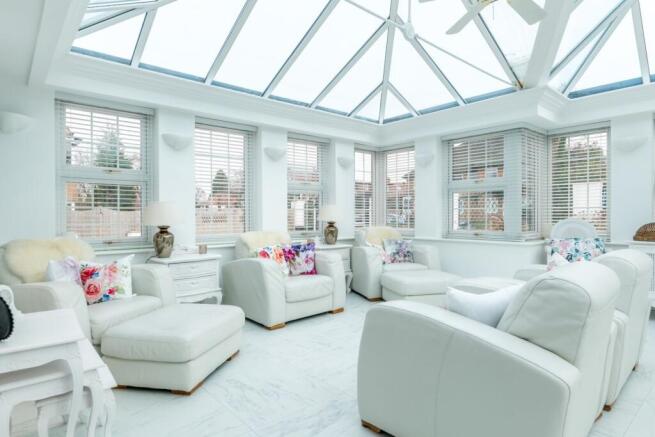 4 bed Detached for sale Image 10