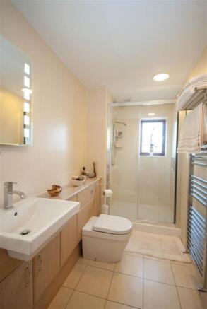Shower Room (Ground 