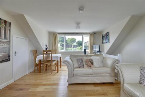 Alameda Road, Waterlooville