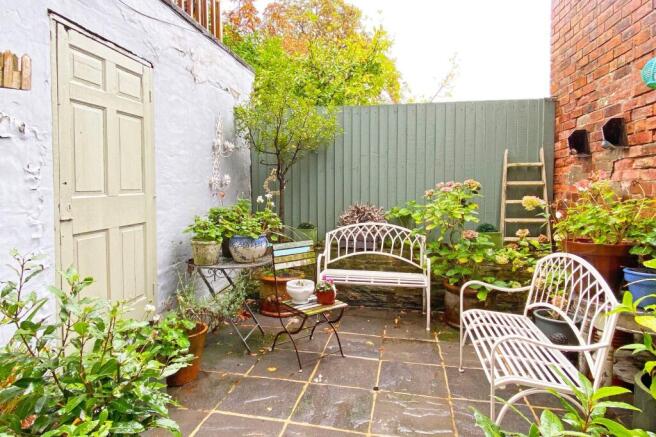 2 bed Semi-Detached for sale Image 10