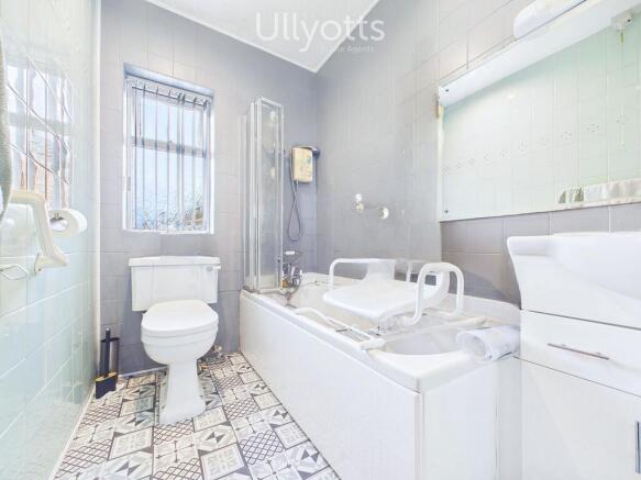 2 bed Detached Bungalow for sale Image 10