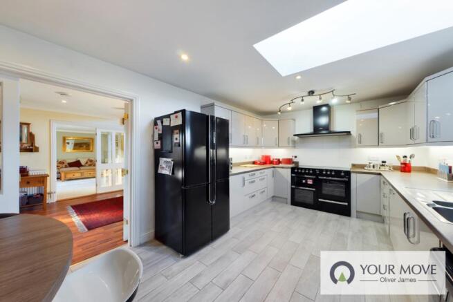 Modern Kitchen / Bre