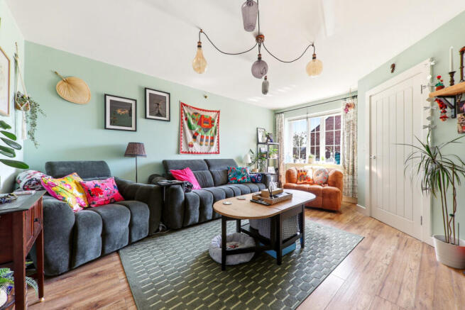 3 bed Semi-Detached for sale Image 4