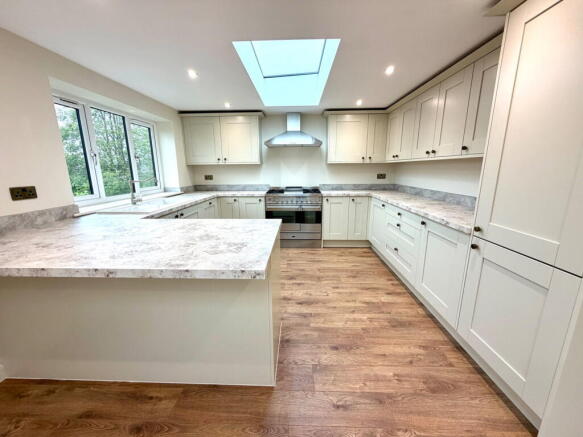 3 bed Detached Bungalow for sale Image 6