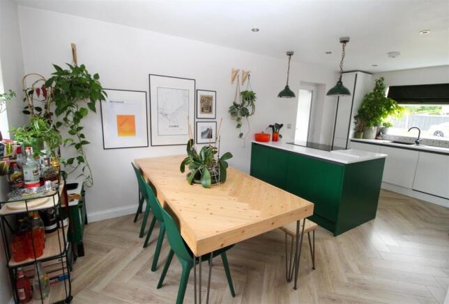 Kitchen/Dining Room