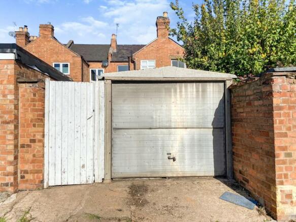 Garage.JPG