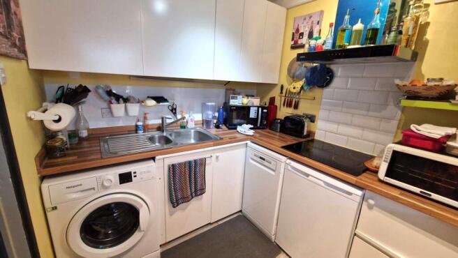 Padbury Close, Bedfont, TW14 photo 4