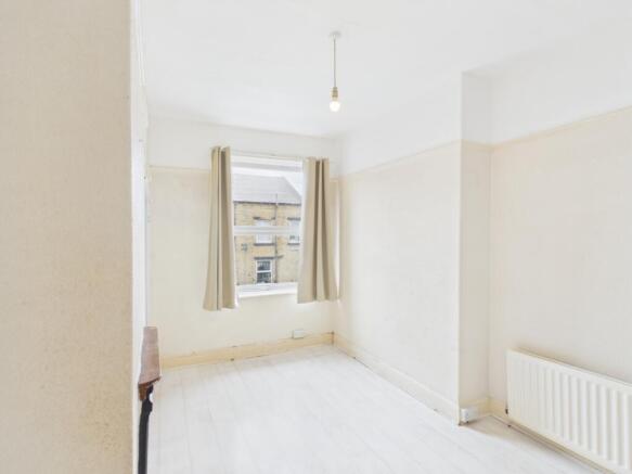 3 bed Terraced to rent Image 6