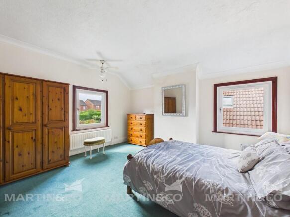 4 bed Detached for sale Image 10