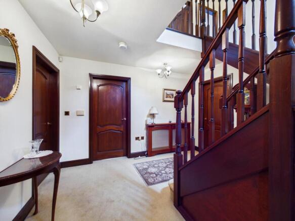 4 bed Detached for sale Image 7
