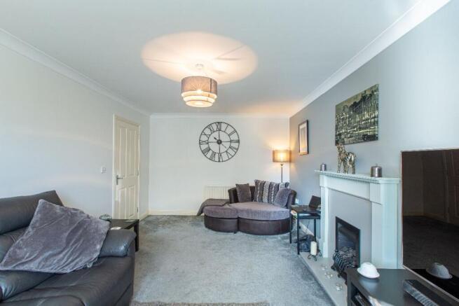 4 bed Link Detached House for sale Image 11