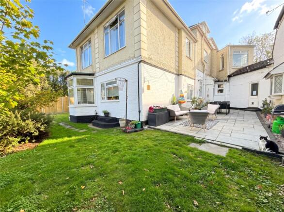 3-bed flat on Guildford Road, Bagshot, Surrey, £340,000