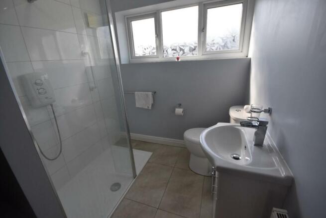 SHOWER SUITE