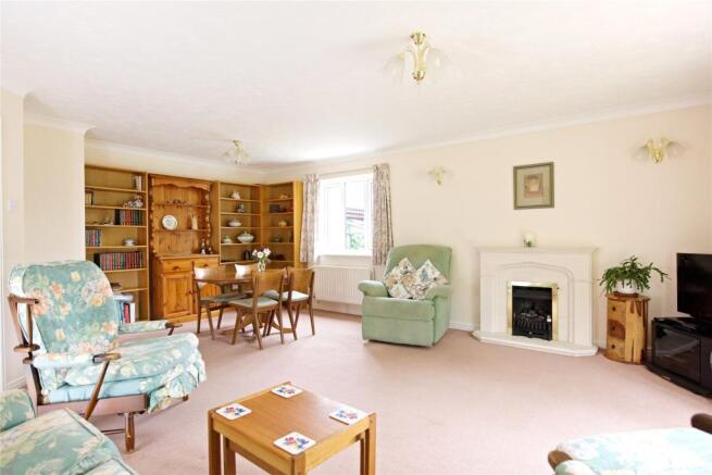 Sitting/Dining Room