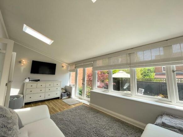 GARDEN ROOM