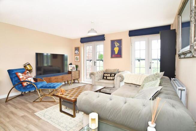 2 bed Flat for sale Image 6