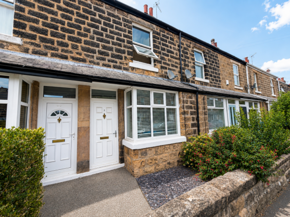 2 bed Terraced for sale in harrogate