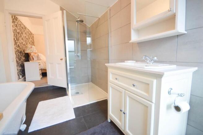 Master En-suite