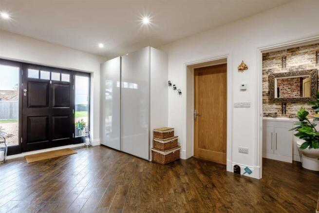 8445841-interior47-800.jpg