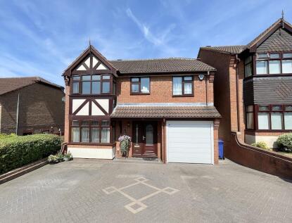 KINGSWINFORD - Highview Drive
